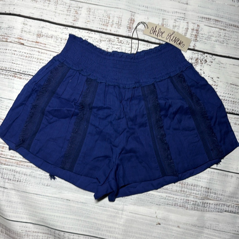 NWT Women’s Chloe Oliver Navy Blue Shorts – Size M